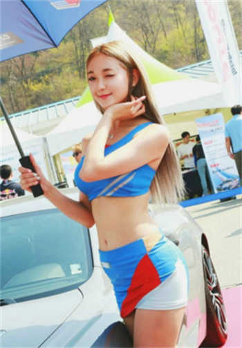 溪水边女头像