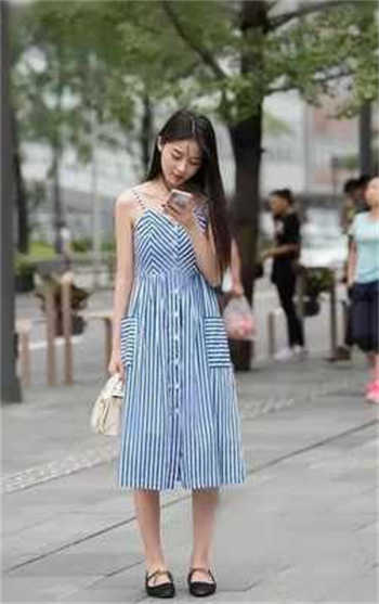 便利店的性格兼职妻子