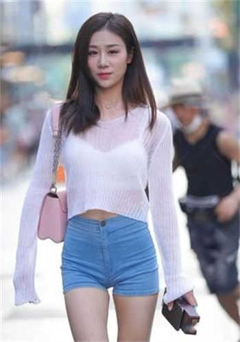 天降女子从2层落下了少女