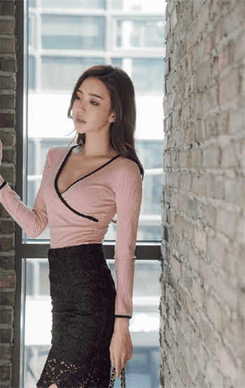 卖房子的女的都很乱吗