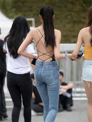 二少奶奶偷人