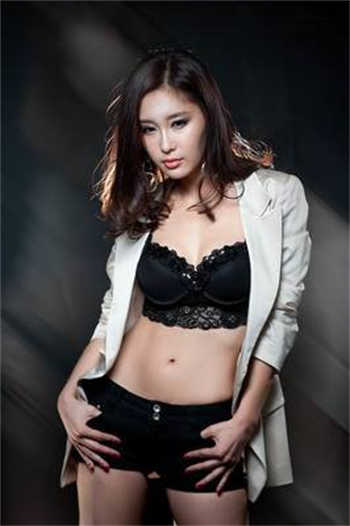 伊东千奈美磁力步兵