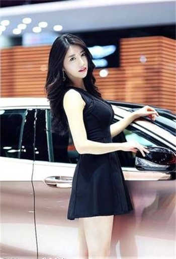 女销售员为了卖房