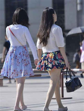 女主被拍卖男主是毒枭
