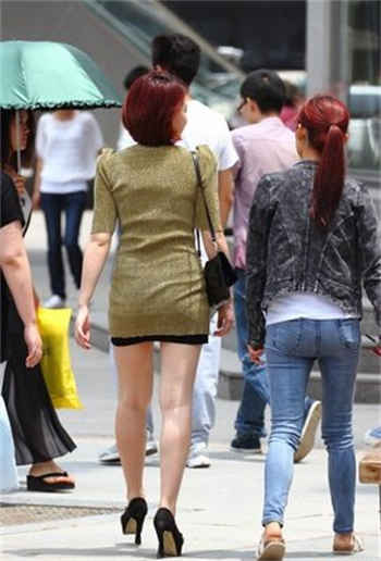 街拍少扫真空三角区