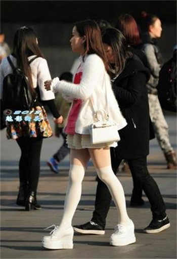 第一章难受帮帮我好不好