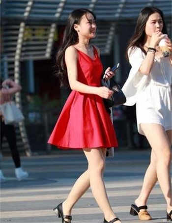 秦奕年小姑父