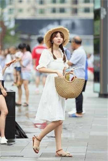 美女拖到光一件不视频