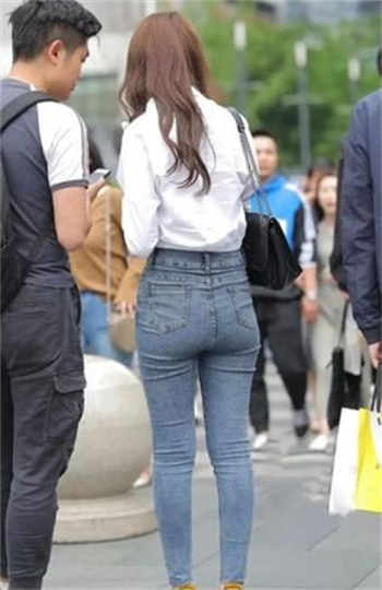 冷穆晨和秦雅滢