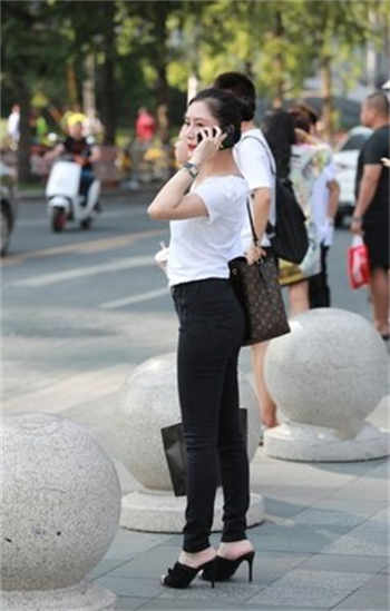 女主叫苏糖男主叫肖策
