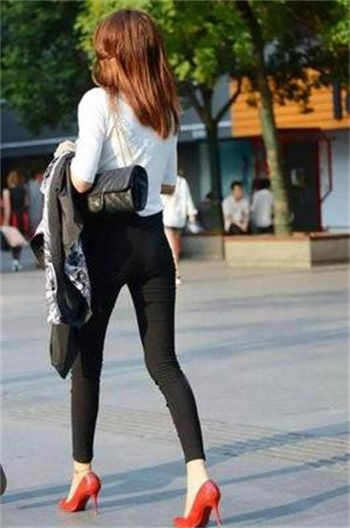 成毅承认与袁冰妍团聚