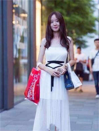 在同学家玩了他姐