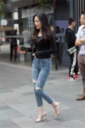 如何通过附近的人泡妞